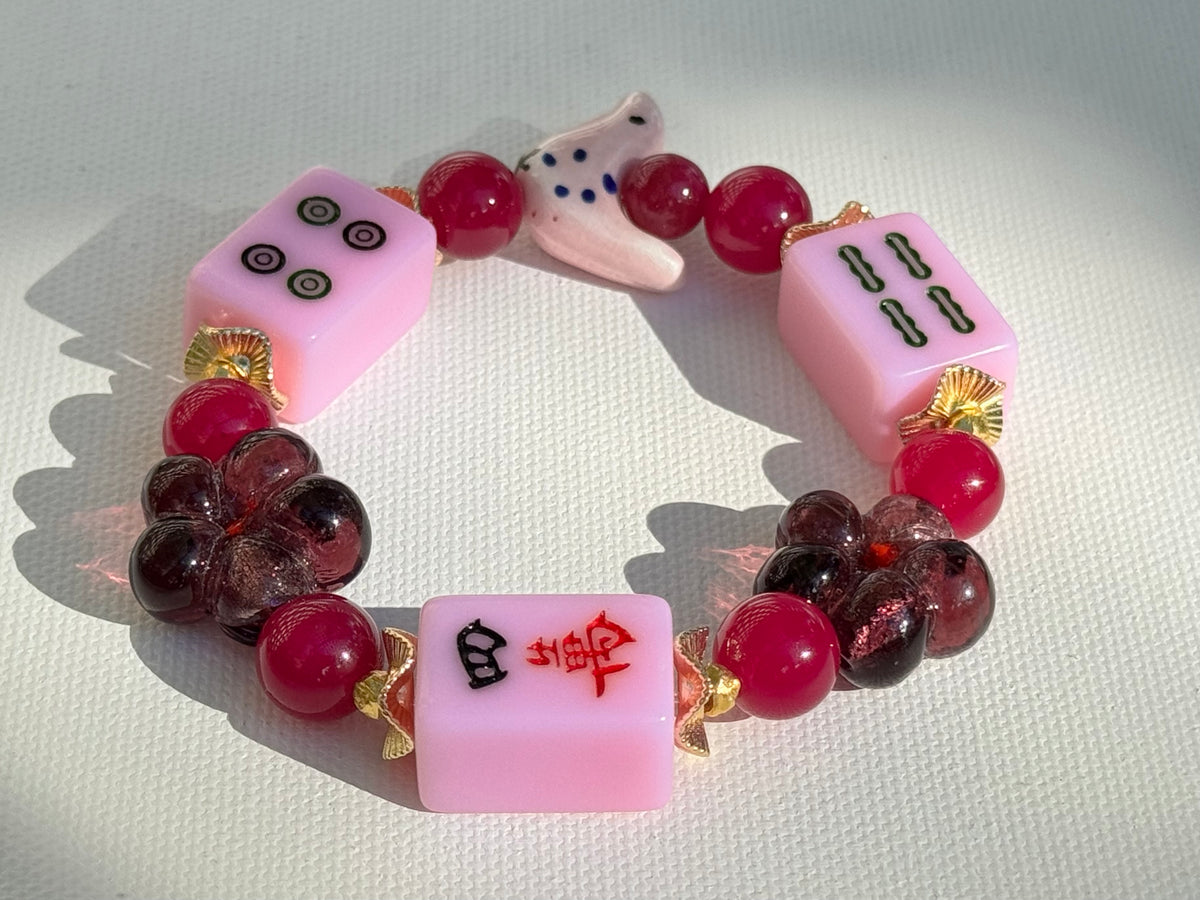 DOT, BAM, CRAK! Maxi Flower Mahjong Light Pink Tile Bracelet